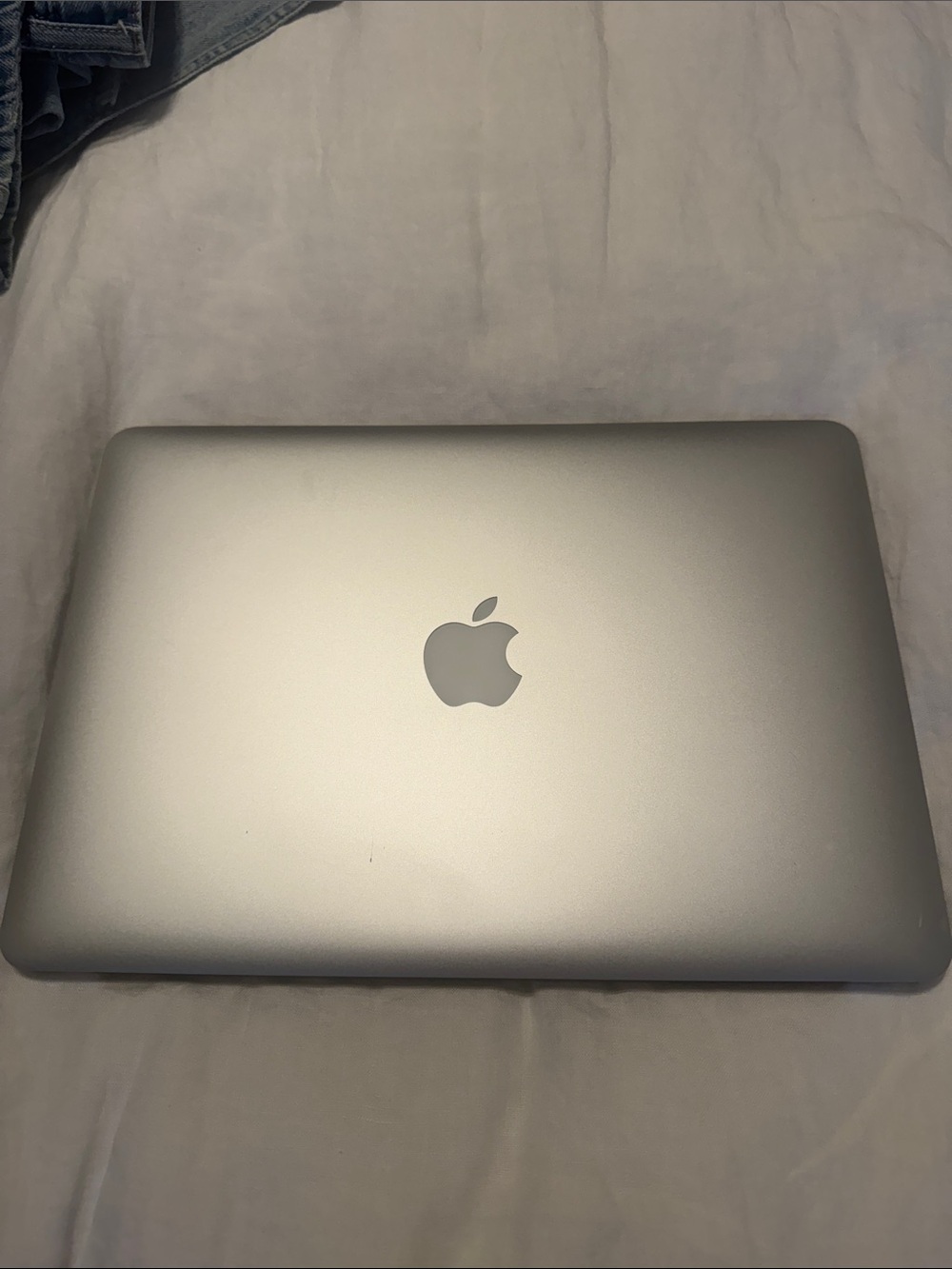 Apple MacBook Air Laptop - Silver 13” Excellent condition